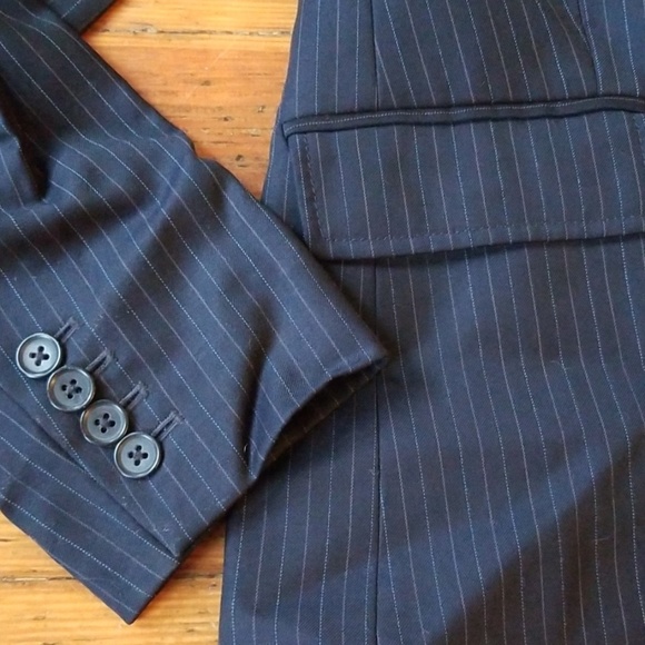 Navy Blue J Crew pinstripe suit jacket size 0 - Picture 3 of 3